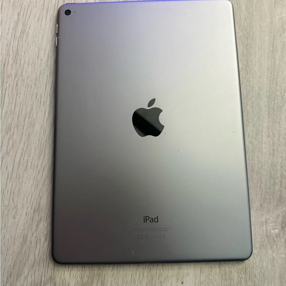 Apple IPad Air 2 128G Unlocked Great Condition